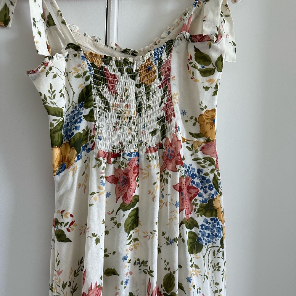 Reformation Jasen dress in Marie Antoinette - Picture 7 of 9